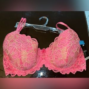 NWT ELLEN TRACY underwired Bra size 36C .